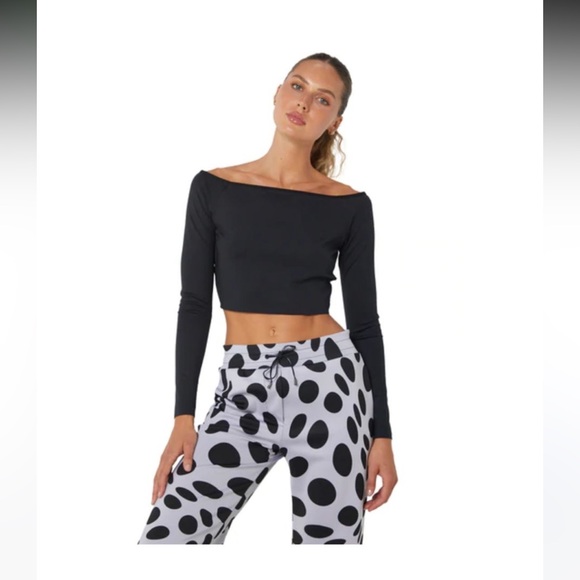 Ultracor pants used. Run large - Picture 3 of 6